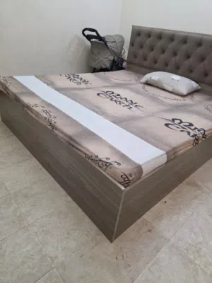 غرفة فخمة شبه جديدة للبيع بغرض السفر