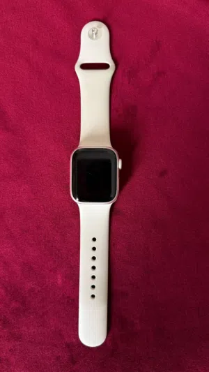ساعة ابل الإصدار 7 حجم 41 مم بطارية 84٪ Apple Watch Series 7 41 mm battery 84%