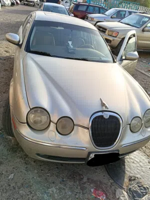 سياره للبيع