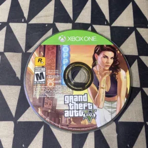 CD GTA 5 XBOX ONE S/X مستعمل اخو الجديد مستعمل فقط اسبوعينن لحق