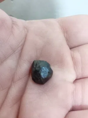 احجار ياقوت خام