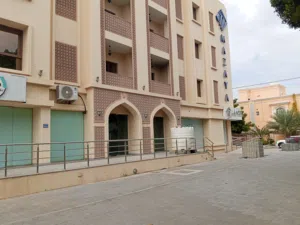 محل استثماري للبيع بعائد ممتاز في موقع حيوي بالموالح