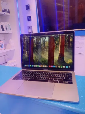 Macbook pro 13-inch 2019 four thunderbolt  i7 16gb/1Tb with the touch bar