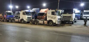 لبيع واشراء جميع انواع الشاحنات والمعدات الثقيلة
