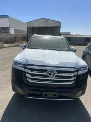 New Toyota Land Cruiser in Zarqa