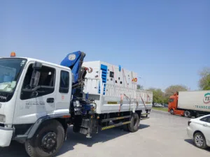 Hiup truck for rent all Muscat to sohar   Nizaw sur daqum