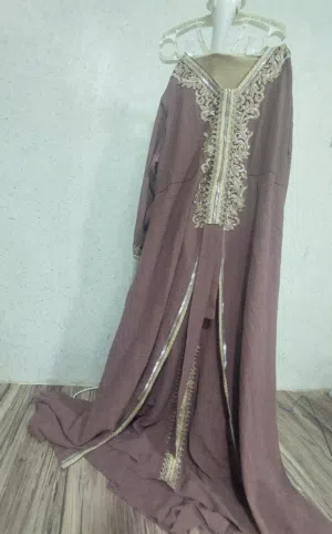 فساتين تنفع للمناسبات المختلفة وتم لبسها لمرة واحده فقط