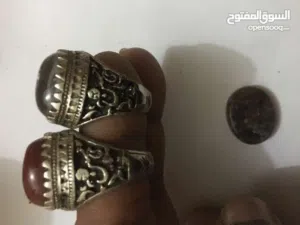 خواتم وحجر كريم للبيع وبسعار مناسبه مصور وملاكط مصورات وقديم شوف وحكم بنفسك