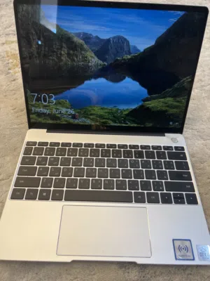 Huawei MateBook 13 * Intel Core i5-10210U  * 8GB RAM  نادرا الاستخدام ولم يدخل صيانه اقل سعر في سوق