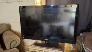 شاشة هايسينس 43 بوصة انش husense tv screen 43 inches