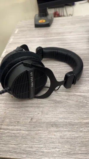 للبيع سماعة dt 990 pro 250 ohm