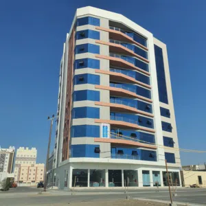 مكاتب جديده للايجار في المعبيله بجانب بدر السماء