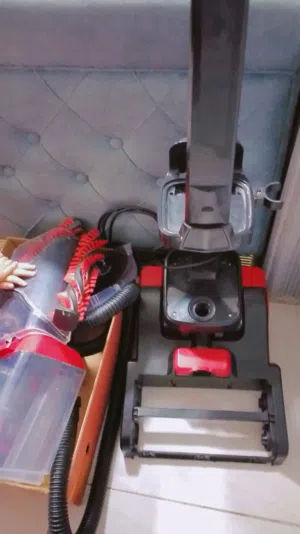 مكنسة كهربائية لتنظيف السجاد والكنب