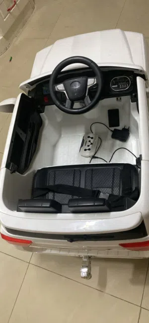 سيارة كهربائية