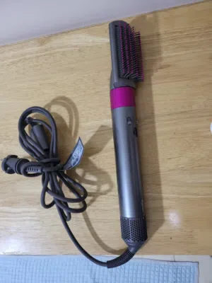 Dyson hair dryer used مجفف شعر دايسون اصلي مستعمل