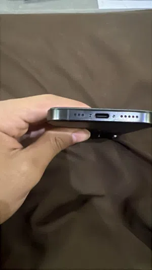 Apple iPhone 16 Pro 256 GB in Al Dakhiliya