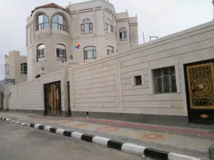 فله استثمارية ذهبية سكنيه مفروشه موجره بالكامل