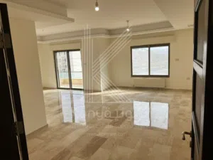 215 m2 4 Bedrooms Apartments for Sale in Amman Deir Ghbar