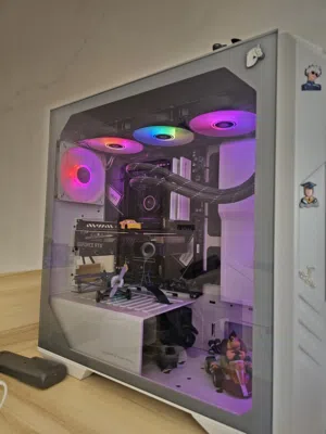Pc للبيع للبيع: تجميعة حاسبة قيمنق وشغل ثقيل مواصفات عالية