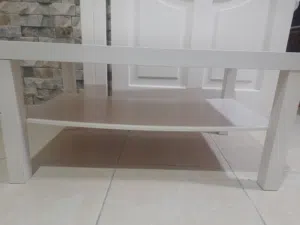 طاوله ايكيا ابيض