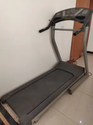 سير كهربائي نظيف مستعمل