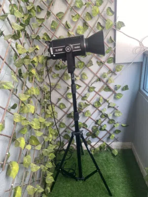 إضاءة تصوير احترافية Godox SL150II + ستاند  حالة ممتازة