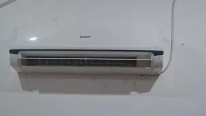 تكييف شارب 2 طن استعمال خفيف بحالة جيدة جدا