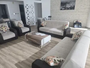 للبيع كنب تركي استعمال خفيف