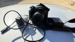 كميرا كانون 77D