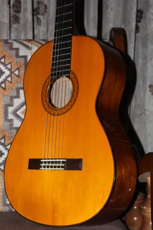 Classical guitar yamaha c70
