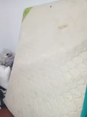 فرشة مجوزة شبه الجديد استعمال شهر بس