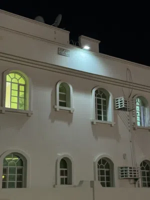 200 m2 3 Bedrooms Apartments for Rent in Muscat Al Mawaleh