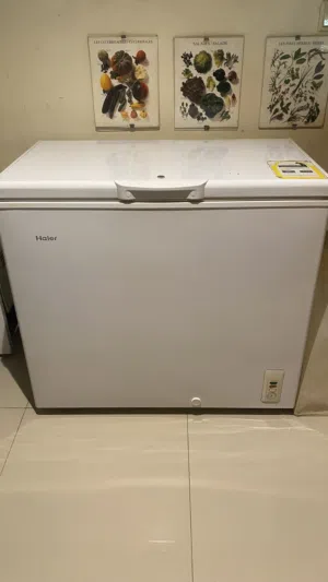 فريزر عميق مستعمل في حالة ممتازه للبيع