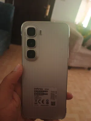 تليفون مونتاج اقل من سنه  نوع التليفون Infinix HOT 60i