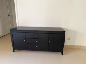 كومودينو بحاله نظيفه