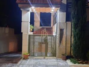خلف ابراج السادس شقة شبه أرضي 150م مفروشة جزئي في أرقى مناطق ام اذينة / ref 1372