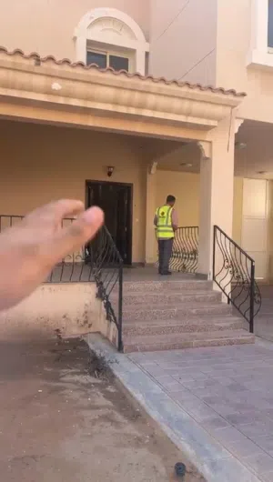 Commercial Villa For Rent