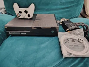 Xbox one 1TB with Games white controller and cables Delivery Available