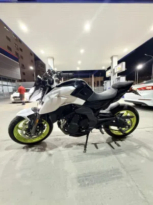 للبيع CFMOTO NK650