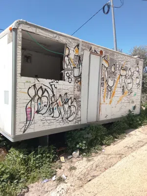 كرفان للبيع السعر 2500شيكل