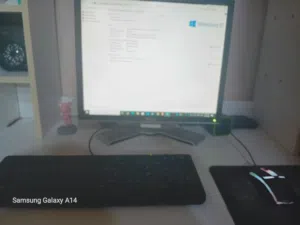 كمبيوتر للبيع بحاله ممتازه