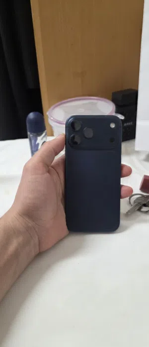 New iPhone 17 Pro Max, 256GB storage