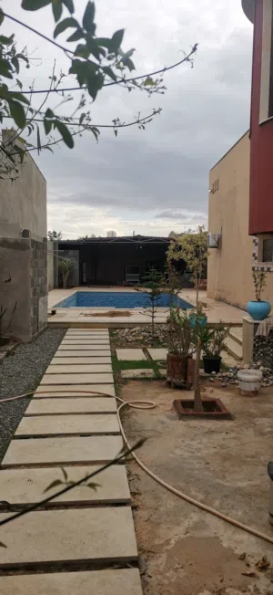 فيلا أرضية للبيع