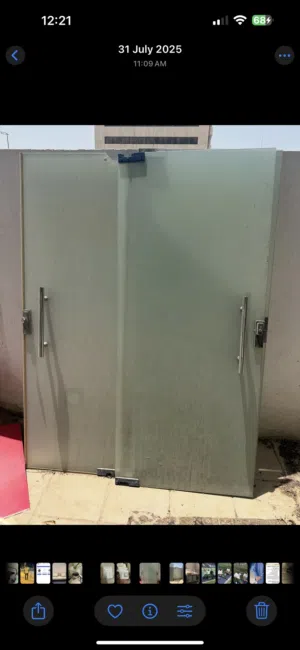 فرصة للبيع – زجاج سكريت 12 مم  عدد 18 باب زجاج سكريت 12 ملى