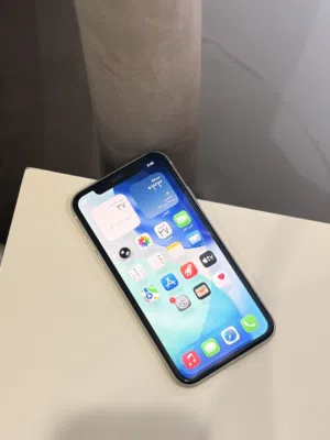للبيع ايفون 11 نظيف ولا خدش