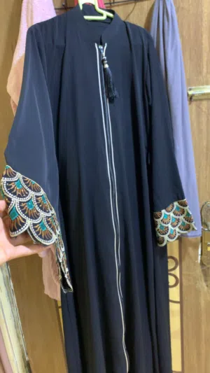 كاب نسائي للبيع