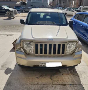 FOR IMMEDIATE SALE – Jeep Cherokee 2010