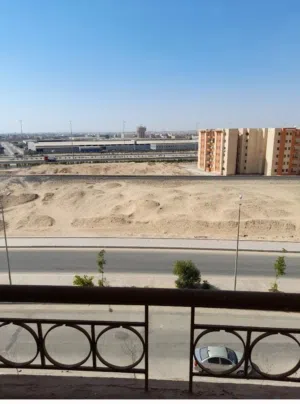 شقه لقطه للايجار بموقع متميز في عمارات الربوه