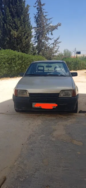 سيارة للبيع
