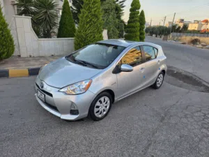 تويوتا بريوس 2014 C فحص كامل عداد 120km استخدام شخصي مالك 1 فقط